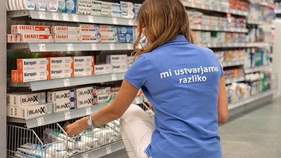 dm drogerie markt_dm slovenija_dm prodajalna_sodelavke