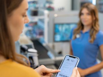 dm drogerie markt_dm slovenija_dm prodajalna_sodelavke