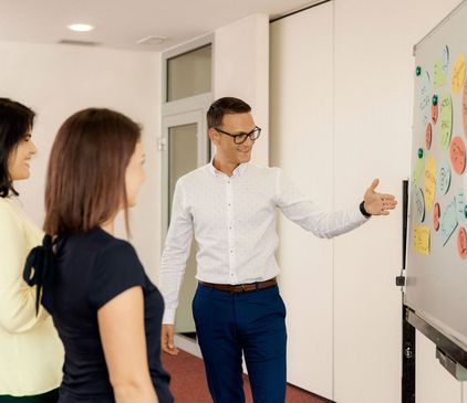 dm slovenija_ dm drogerie markt slovenija_resor kadri_sodelavci v resorju kadrov