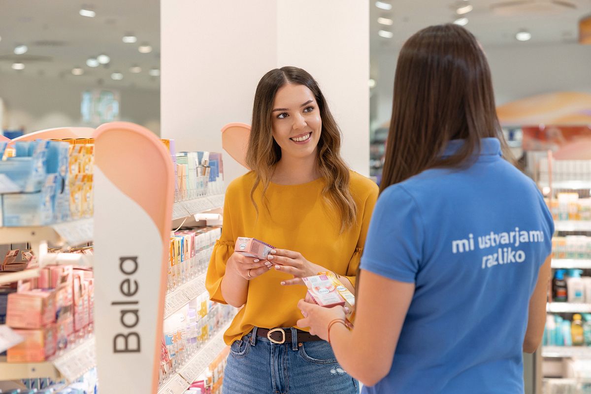 dm drogerie markt_dm slovenija_dm prodajalna_sodelavke