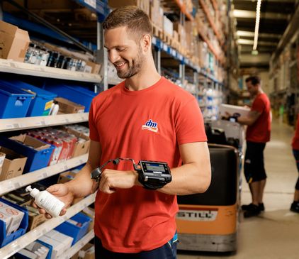 dm slovenija_dm drogerie markt slovenija_delo v skladišču_dm sodelavec