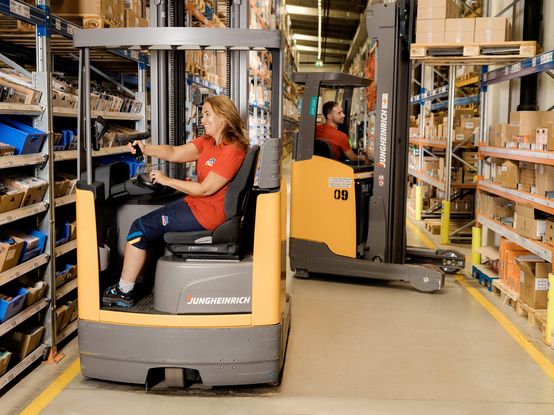 dm slovenija_dm drogerie markt slovenija_dm logistika_delo v logistiki