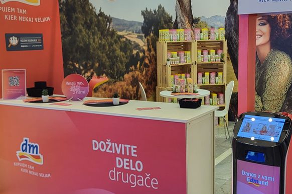 dm-sejem-moje-delo-2024-stojnica