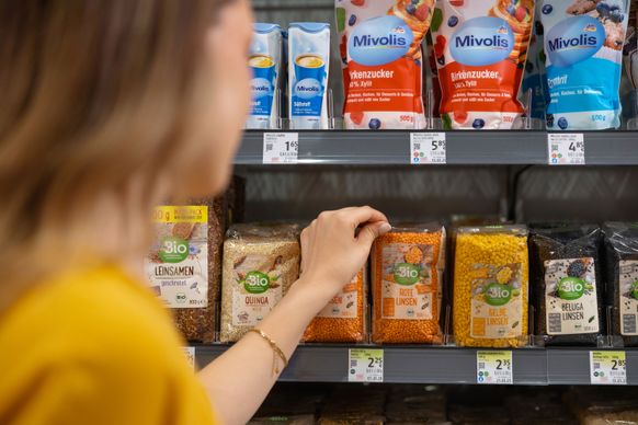dm slovenija_dm drogerie markt_delo v dm prodajalni_prosta delovna mesta_kupec v prodajalni